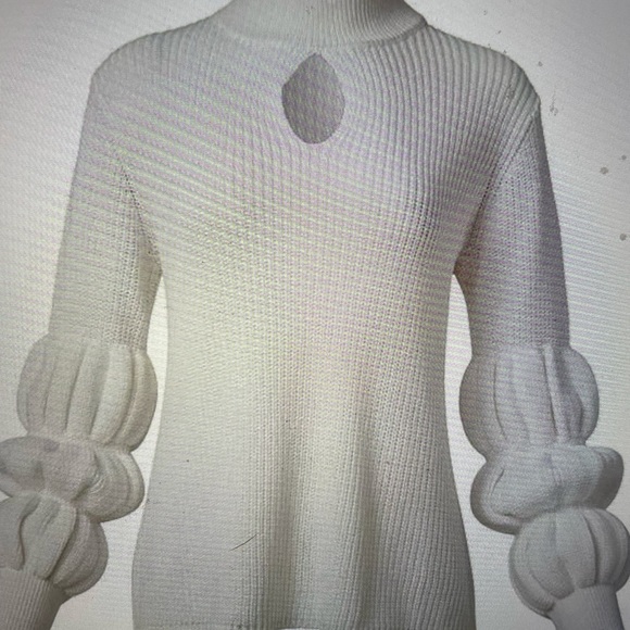 VENUS Sweaters - 💜❤️FIRM NWOT Venus unique sweater